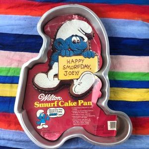 1983 Wilton Smurf Metal Birthday Cake Pan Vintage